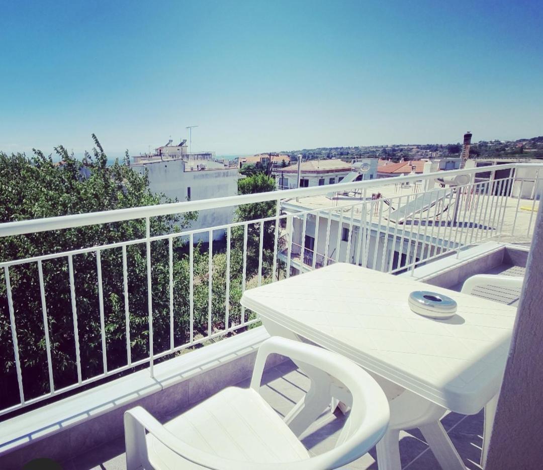 Tararas Apartments Неа Миханиона Екстериор снимка