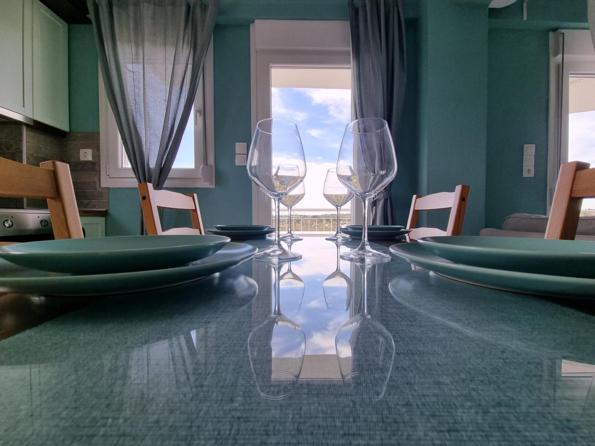 Tararas Apartments Неа Миханиона Стая снимка